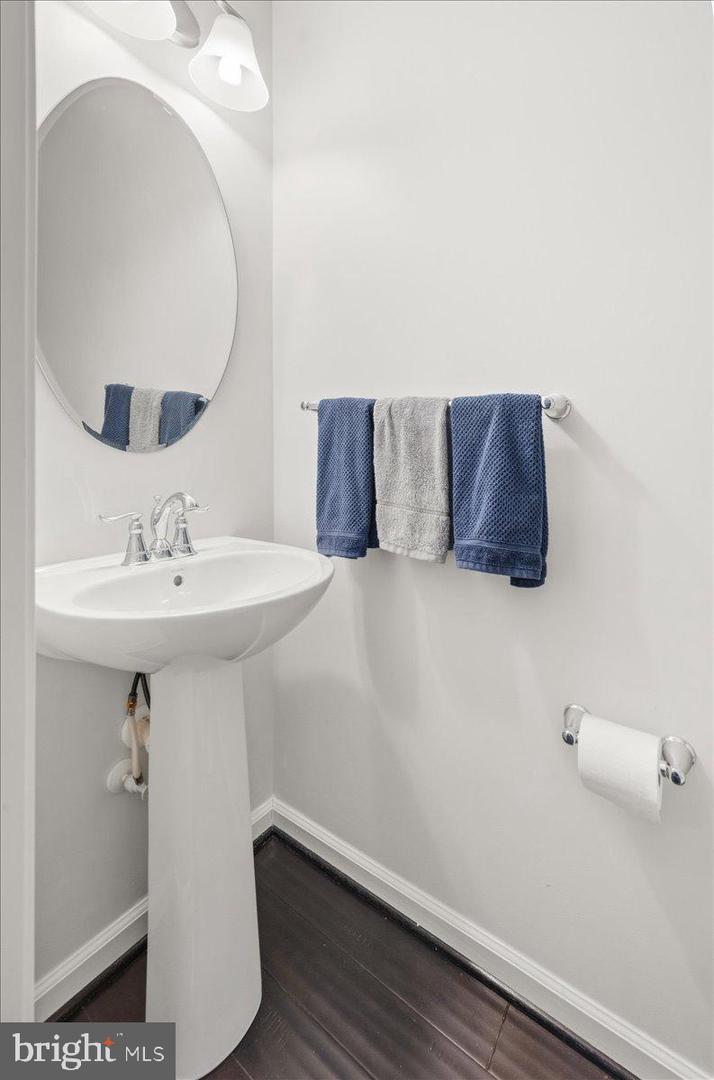 22855 LACEY OAK TER, STERLING, Virginia 20166, 3 Bedrooms Bedrooms, 12 Rooms Rooms,2 BathroomsBathrooms,Residential,For sale,22855 LACEY OAK TER,VALO2116286 MLS # VALO2116286