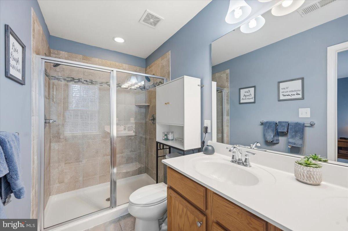 22855 LACEY OAK TER, STERLING, Virginia 20166, 3 Bedrooms Bedrooms, 12 Rooms Rooms,2 BathroomsBathrooms,Residential,For sale,22855 LACEY OAK TER,VALO2116286 MLS # VALO2116286