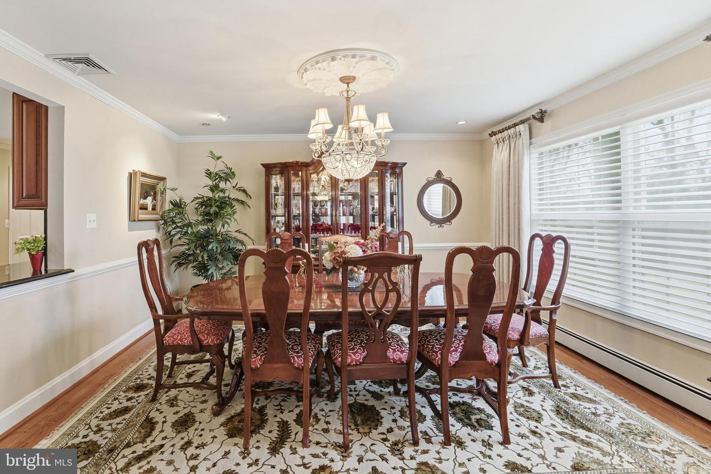 304 CHESAPEAKE DR, GREAT FALLS, Virginia 22066, 5 Bedrooms Bedrooms, ,5 BathroomsBathrooms,Residential,For sale,304 CHESAPEAKE DR,VAFX2291910 MLS # VAFX2291910