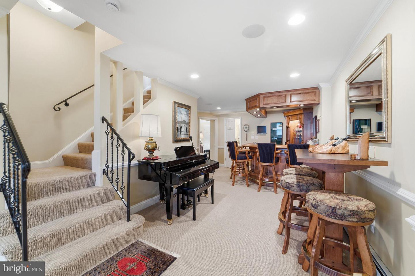 304 CHESAPEAKE DR, GREAT FALLS, Virginia 22066, 5 Bedrooms Bedrooms, ,5 BathroomsBathrooms,Residential,For sale,304 CHESAPEAKE DR,VAFX2291910 MLS # VAFX2291910