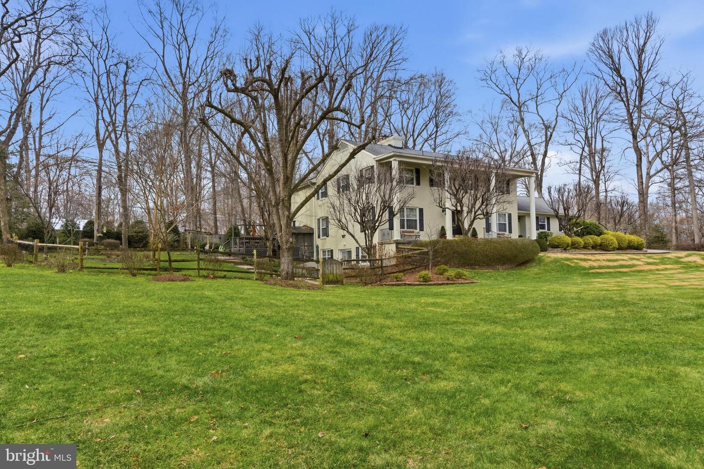 304 CHESAPEAKE DR, GREAT FALLS, Virginia 22066, 5 Bedrooms Bedrooms, ,5 BathroomsBathrooms,Residential,For sale,304 CHESAPEAKE DR,VAFX2291910 MLS # VAFX2291910