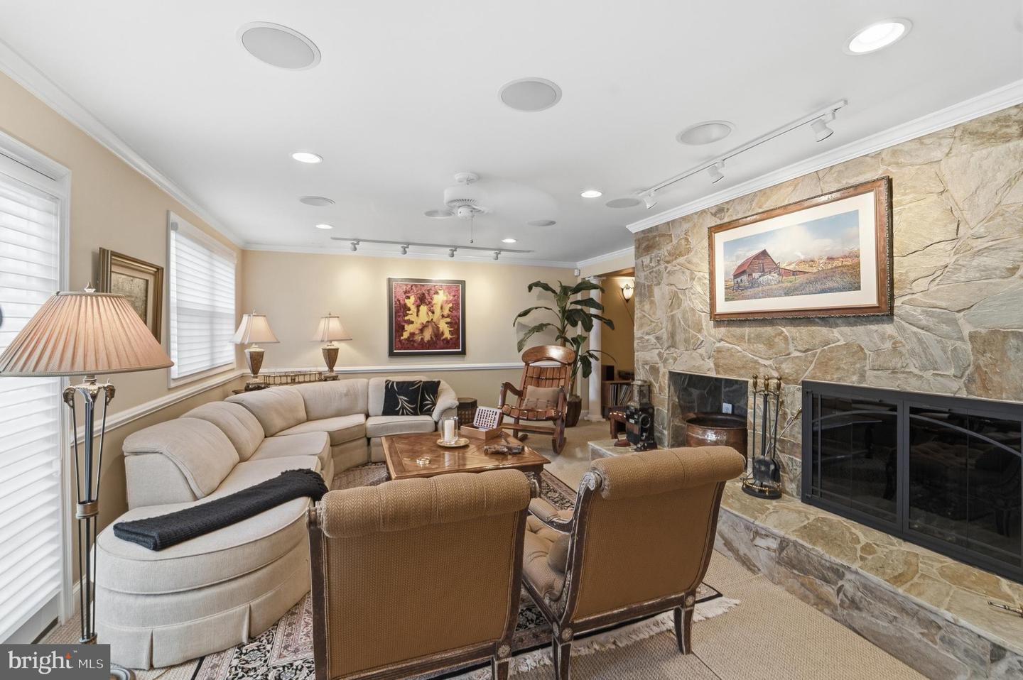 304 CHESAPEAKE DR, GREAT FALLS, Virginia 22066, 5 Bedrooms Bedrooms, ,5 BathroomsBathrooms,Residential,For sale,304 CHESAPEAKE DR,VAFX2291910 MLS # VAFX2291910