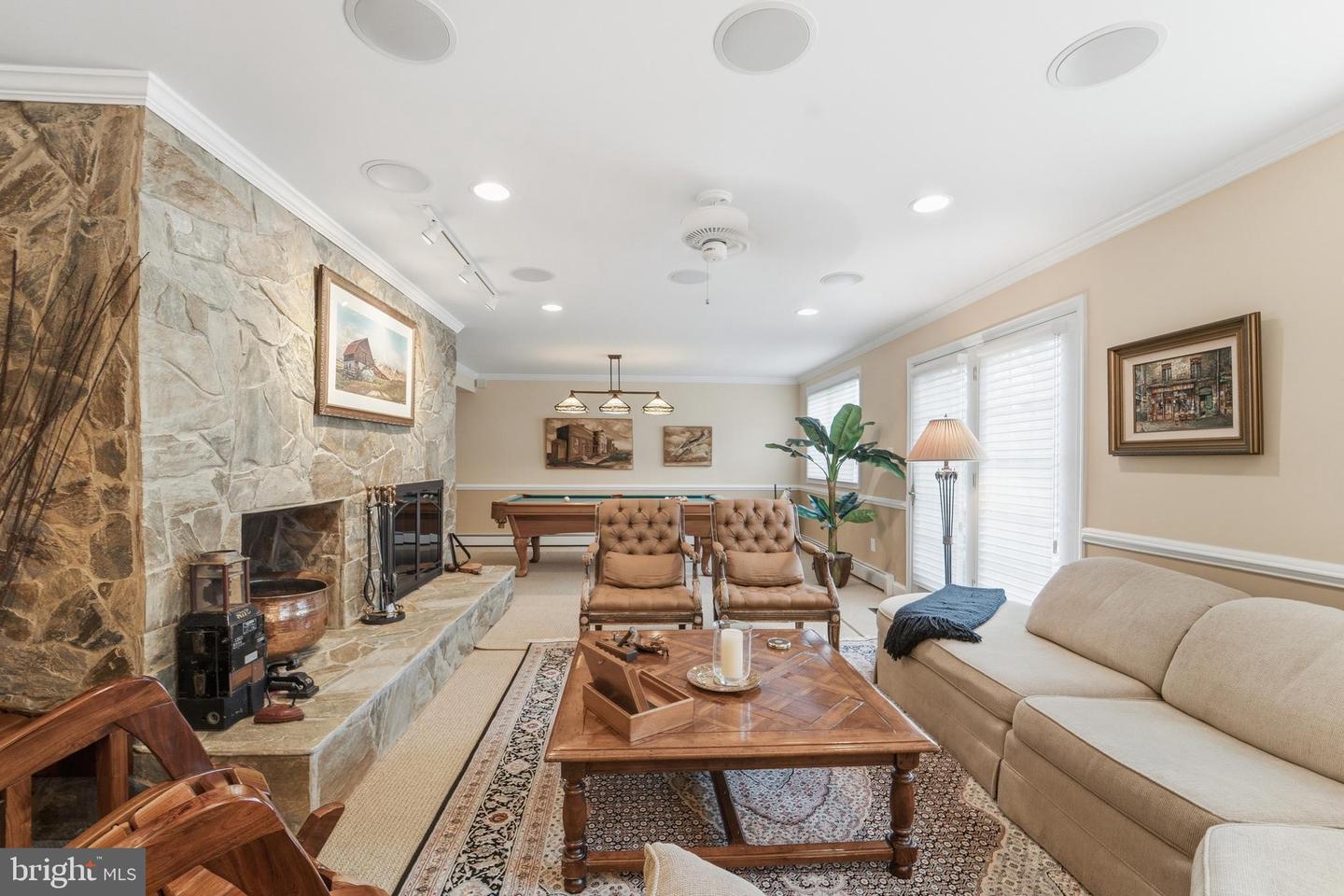 304 CHESAPEAKE DR, GREAT FALLS, Virginia 22066, 5 Bedrooms Bedrooms, ,5 BathroomsBathrooms,Residential,For sale,304 CHESAPEAKE DR,VAFX2291910 MLS # VAFX2291910