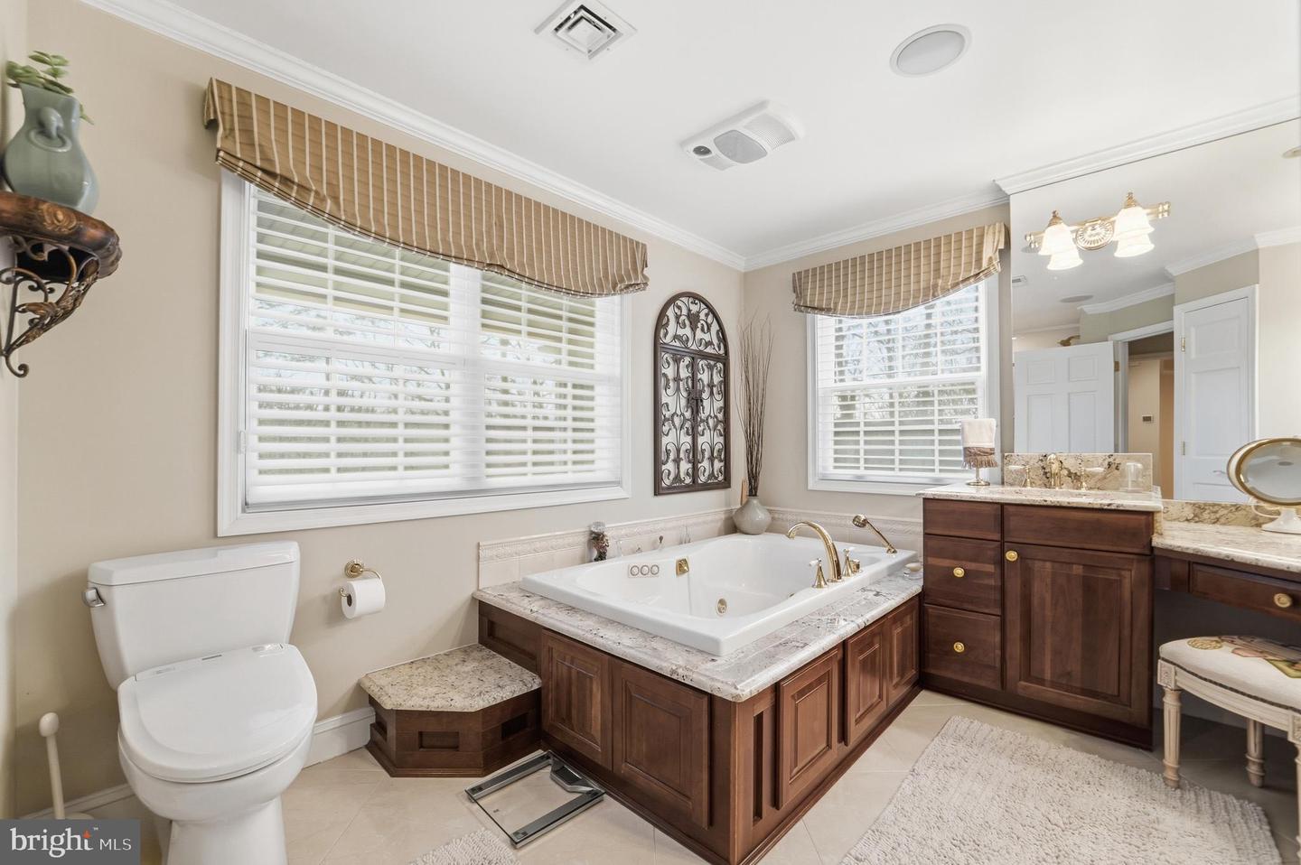 304 CHESAPEAKE DR, GREAT FALLS, Virginia 22066, 5 Bedrooms Bedrooms, ,5 BathroomsBathrooms,Residential,For sale,304 CHESAPEAKE DR,VAFX2291910 MLS # VAFX2291910