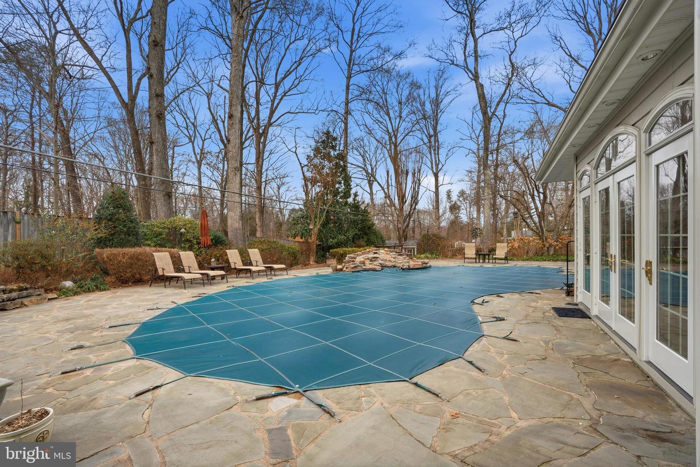 304 CHESAPEAKE DR, GREAT FALLS, Virginia 22066, 5 Bedrooms Bedrooms, ,5 BathroomsBathrooms,Residential,For sale,304 CHESAPEAKE DR,VAFX2291910 MLS # VAFX2291910