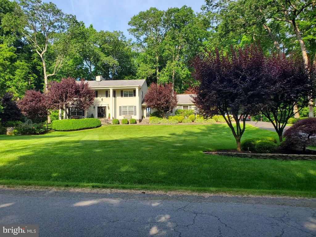 304 CHESAPEAKE DR, GREAT FALLS, Virginia 22066, 5 Bedrooms Bedrooms, ,5 BathroomsBathrooms,Residential,For sale,304 CHESAPEAKE DR,VAFX2291910 MLS # VAFX2291910