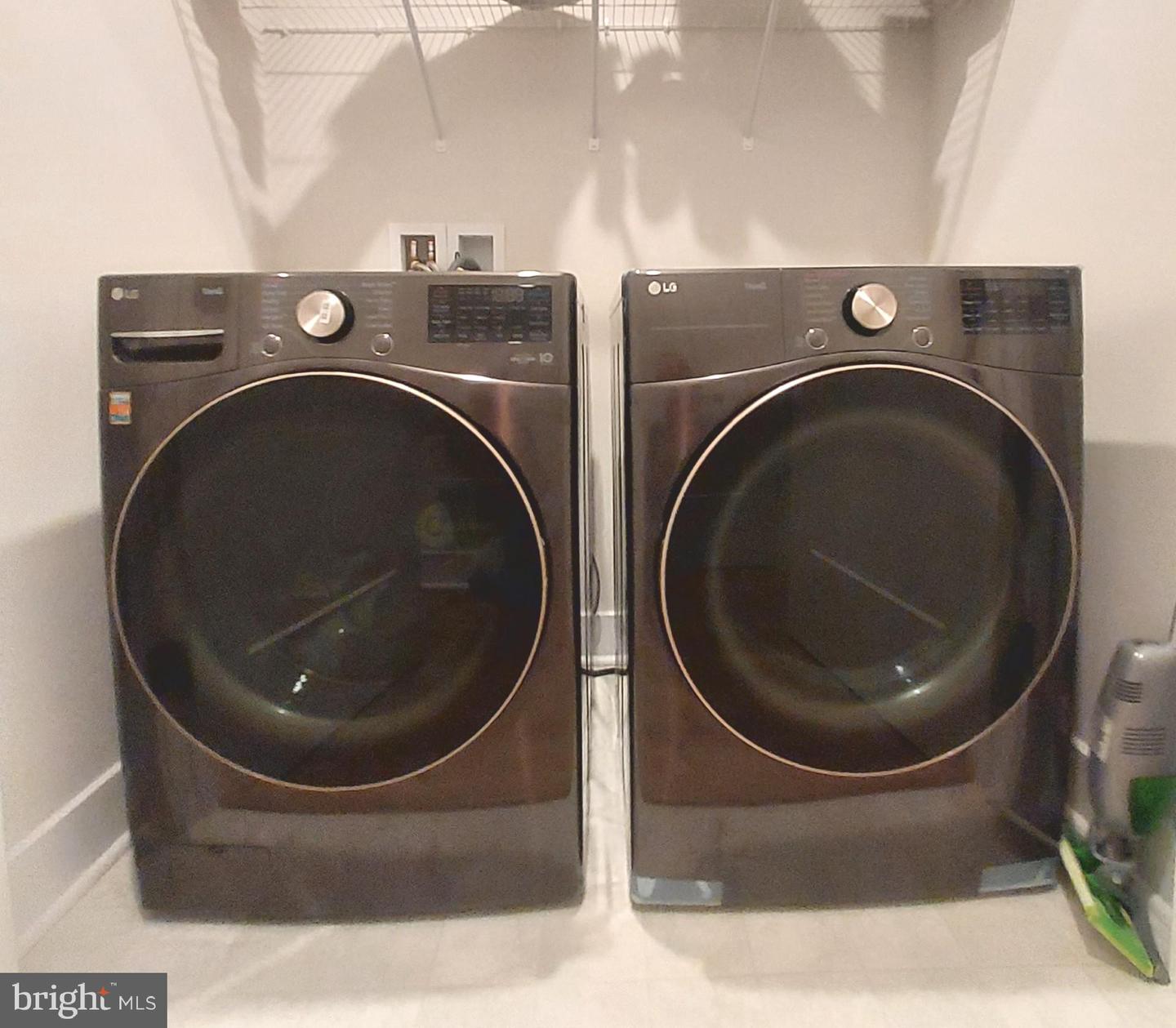 2433 LIBERTY LOOP, HERNDON, Virginia 20171, 3 Bedrooms Bedrooms, ,2 BathroomsBathrooms,Residential,For sale,2433 LIBERTY LOOP,VAFX2291912 MLS # VAFX2291912