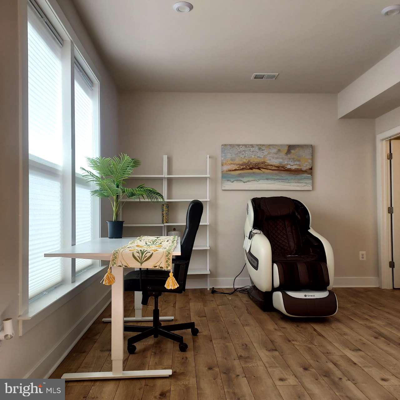 2433 LIBERTY LOOP, HERNDON, Virginia 20171, 3 Bedrooms Bedrooms, ,2 BathroomsBathrooms,Residential,For sale,2433 LIBERTY LOOP,VAFX2291912 MLS # VAFX2291912