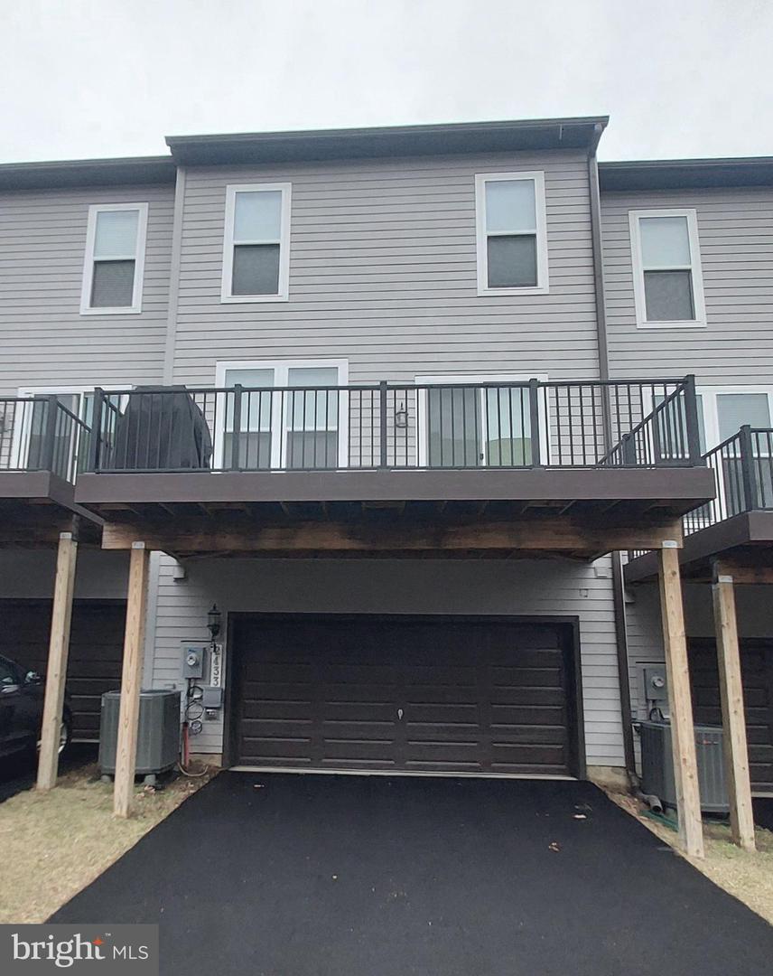 2433 LIBERTY LOOP, HERNDON, Virginia 20171, 3 Bedrooms Bedrooms, ,2 BathroomsBathrooms,Residential,For sale,2433 LIBERTY LOOP,VAFX2291912 MLS # VAFX2291912