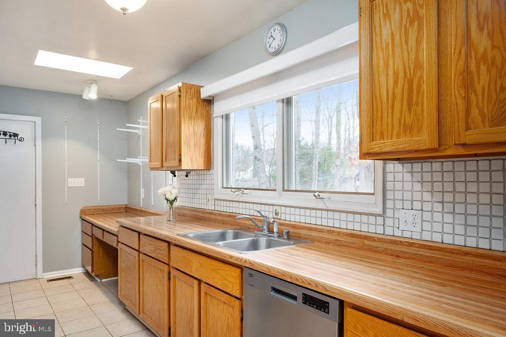 3915 DORAN RD, FREDERICKSBURG, Virginia 22407, 3 Bedrooms Bedrooms, ,2 BathroomsBathrooms,Residential,For sale,3915 DORAN RD,VASP2039408 MLS # VASP2039408