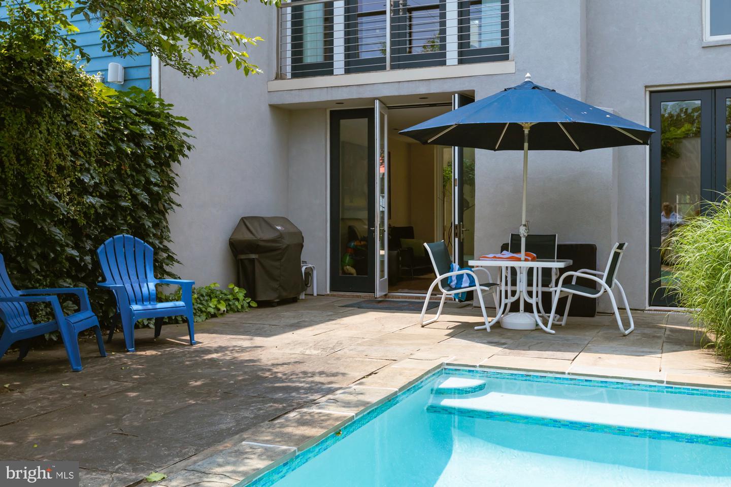 524 6TH ST SE, WASHINGTON, District Of Columbia 20003, 3 Bedrooms Bedrooms, 6 Rooms Rooms,2 BathroomsBathrooms,Residential,For sale,524 6TH ST SE,DCDC2247048 MLS # DCDC2247048