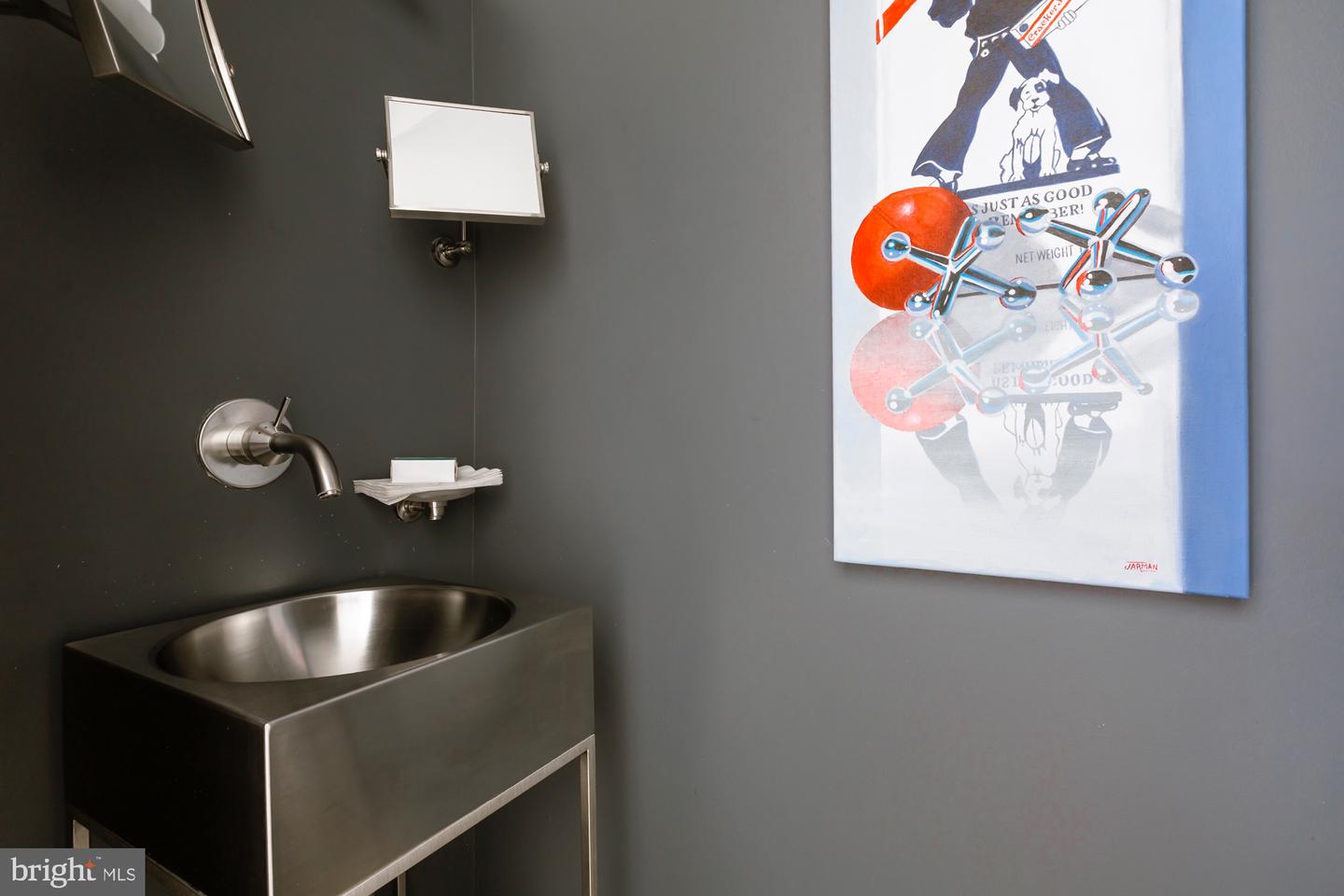 524 6TH ST SE, WASHINGTON, District Of Columbia 20003, 3 Bedrooms Bedrooms, 6 Rooms Rooms,2 BathroomsBathrooms,Residential,For sale,524 6TH ST SE,DCDC2247048 MLS # DCDC2247048