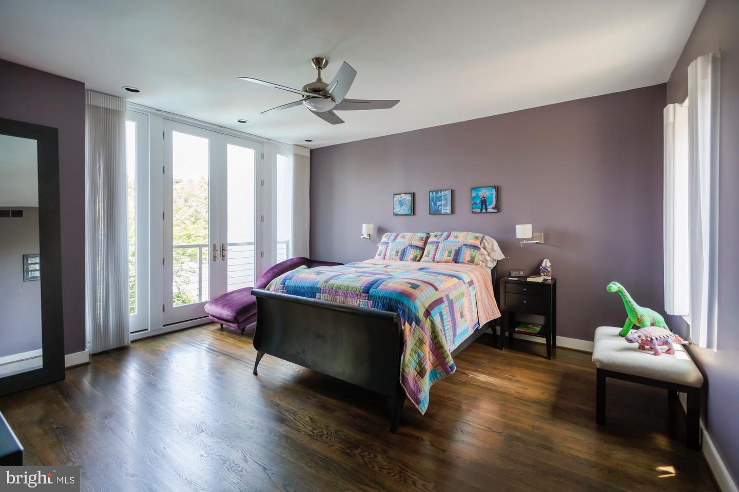 524 6TH ST SE, WASHINGTON, District Of Columbia 20003, 3 Bedrooms Bedrooms, 6 Rooms Rooms,2 BathroomsBathrooms,Residential,For sale,524 6TH ST SE,DCDC2247048 MLS # DCDC2247048