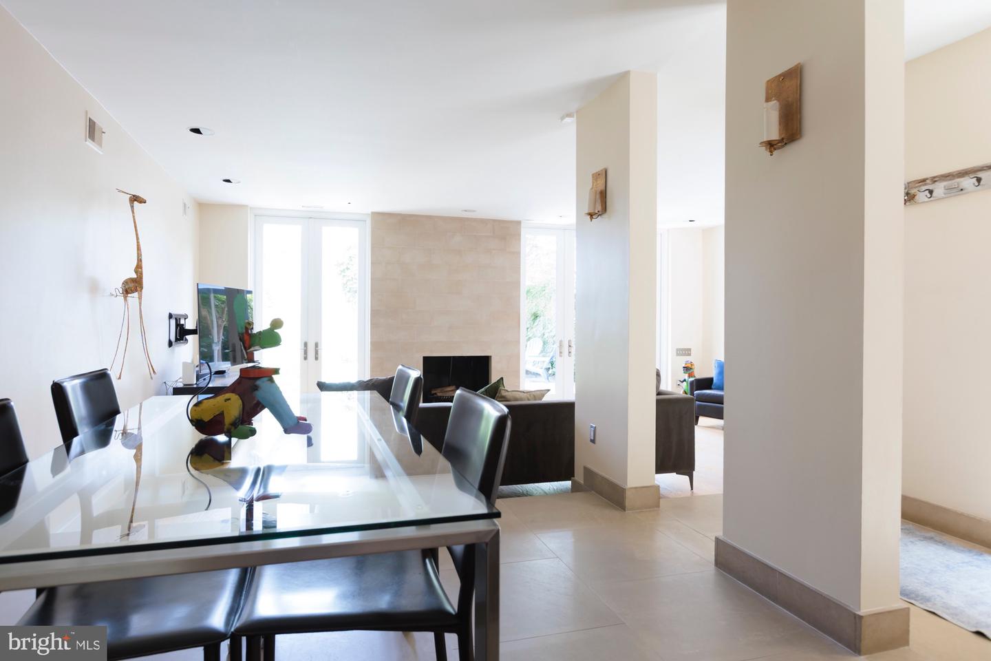 524 6TH ST SE, WASHINGTON, District Of Columbia 20003, 3 Bedrooms Bedrooms, 6 Rooms Rooms,2 BathroomsBathrooms,Residential,For sale,524 6TH ST SE,DCDC2247048 MLS # DCDC2247048