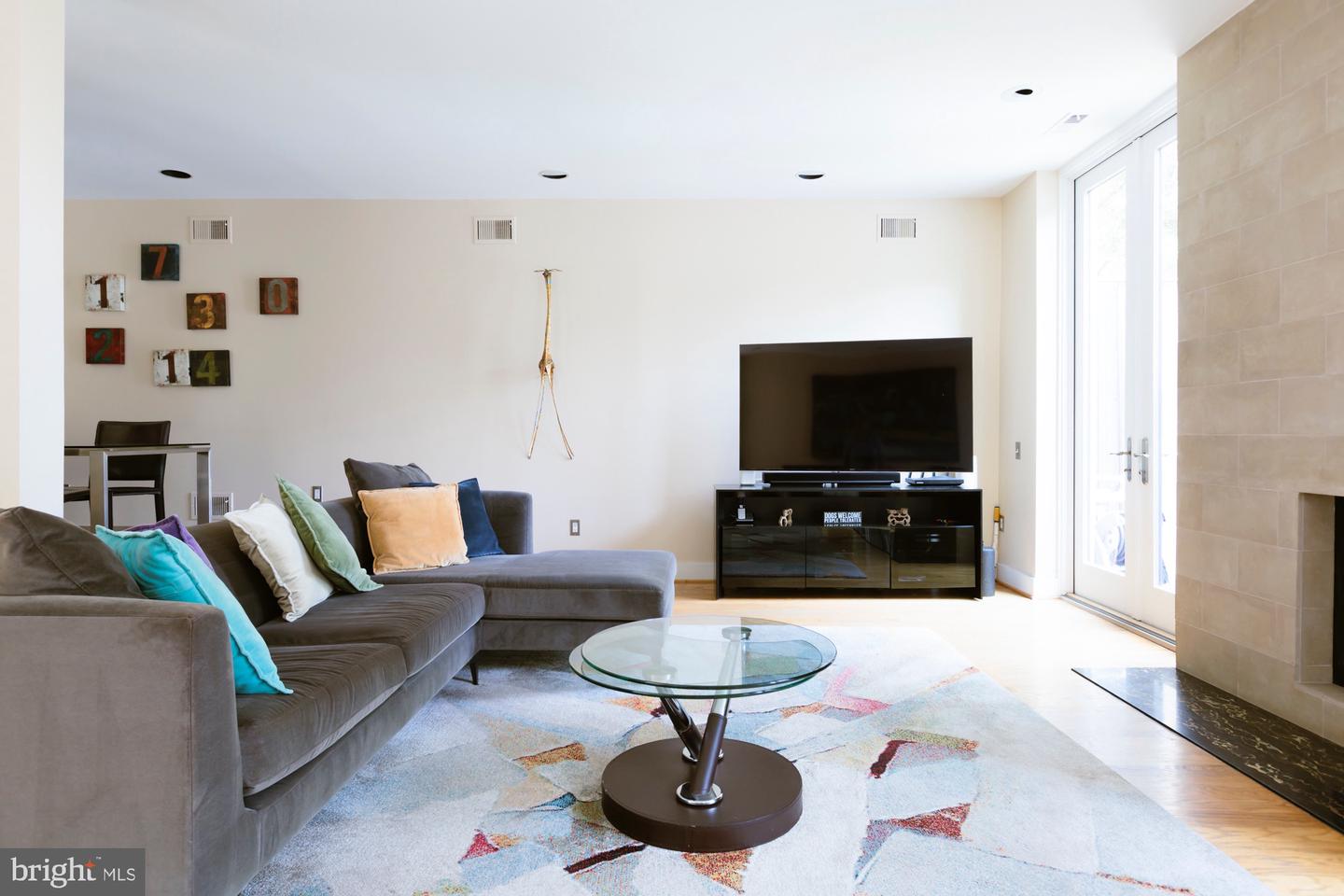 524 6TH ST SE, WASHINGTON, District Of Columbia 20003, 3 Bedrooms Bedrooms, 6 Rooms Rooms,2 BathroomsBathrooms,Residential,For sale,524 6TH ST SE,DCDC2247048 MLS # DCDC2247048