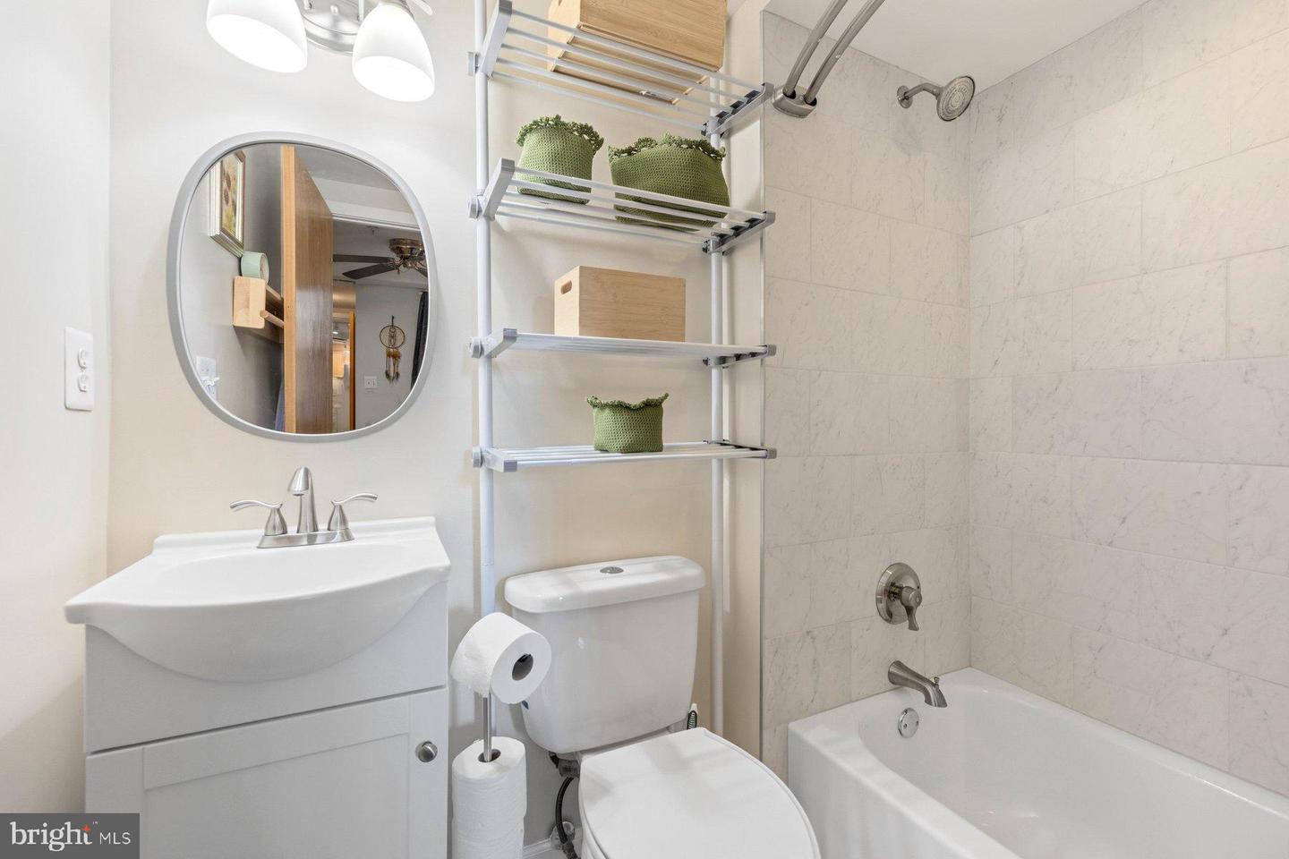 610 JEFFERSON ST NW #B1, WASHINGTON, District Of Columbia 20011, 3 Bedrooms Bedrooms, 5 Rooms Rooms,2 BathroomsBathrooms,Residential,For sale,610 JEFFERSON ST NW #B1,DCDC2247066 MLS # DCDC2247066