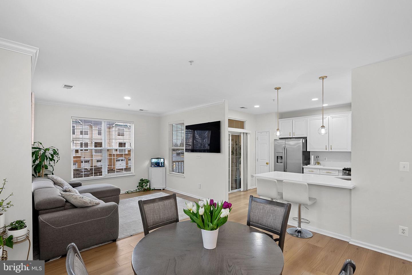 43890 HICKORY CORNER TER #111, ASHBURN, Virginia 20147, 2 Bedrooms Bedrooms, ,2 BathroomsBathrooms,Residential,For sale,43890 HICKORY CORNER TER #111,VALO2116376 MLS # VALO2116376