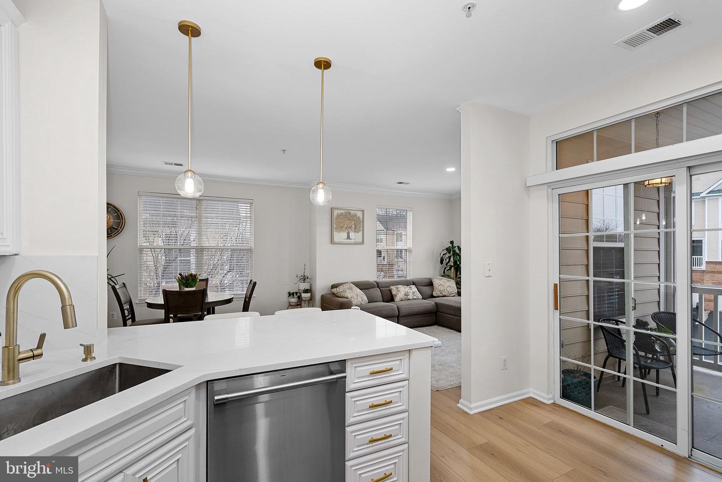 43890 HICKORY CORNER TER #111, ASHBURN, Virginia 20147, 2 Bedrooms Bedrooms, ,2 BathroomsBathrooms,Residential,For sale,43890 HICKORY CORNER TER #111,VALO2116376 MLS # VALO2116376