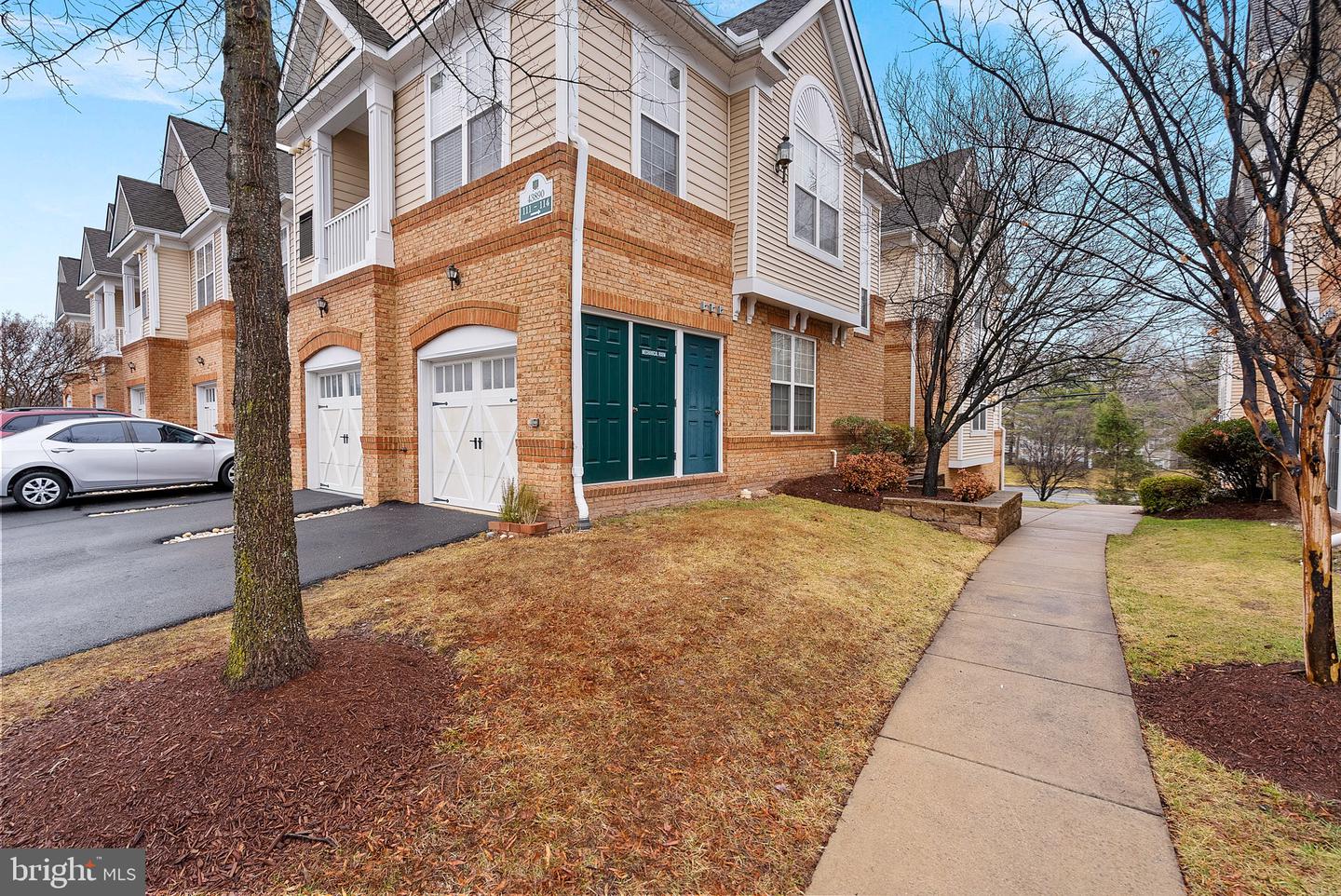 43890 HICKORY CORNER TER #111, ASHBURN, Virginia 20147, 2 Bedrooms Bedrooms, ,2 BathroomsBathrooms,Residential,For sale,43890 HICKORY CORNER TER #111,VALO2116376 MLS # VALO2116376