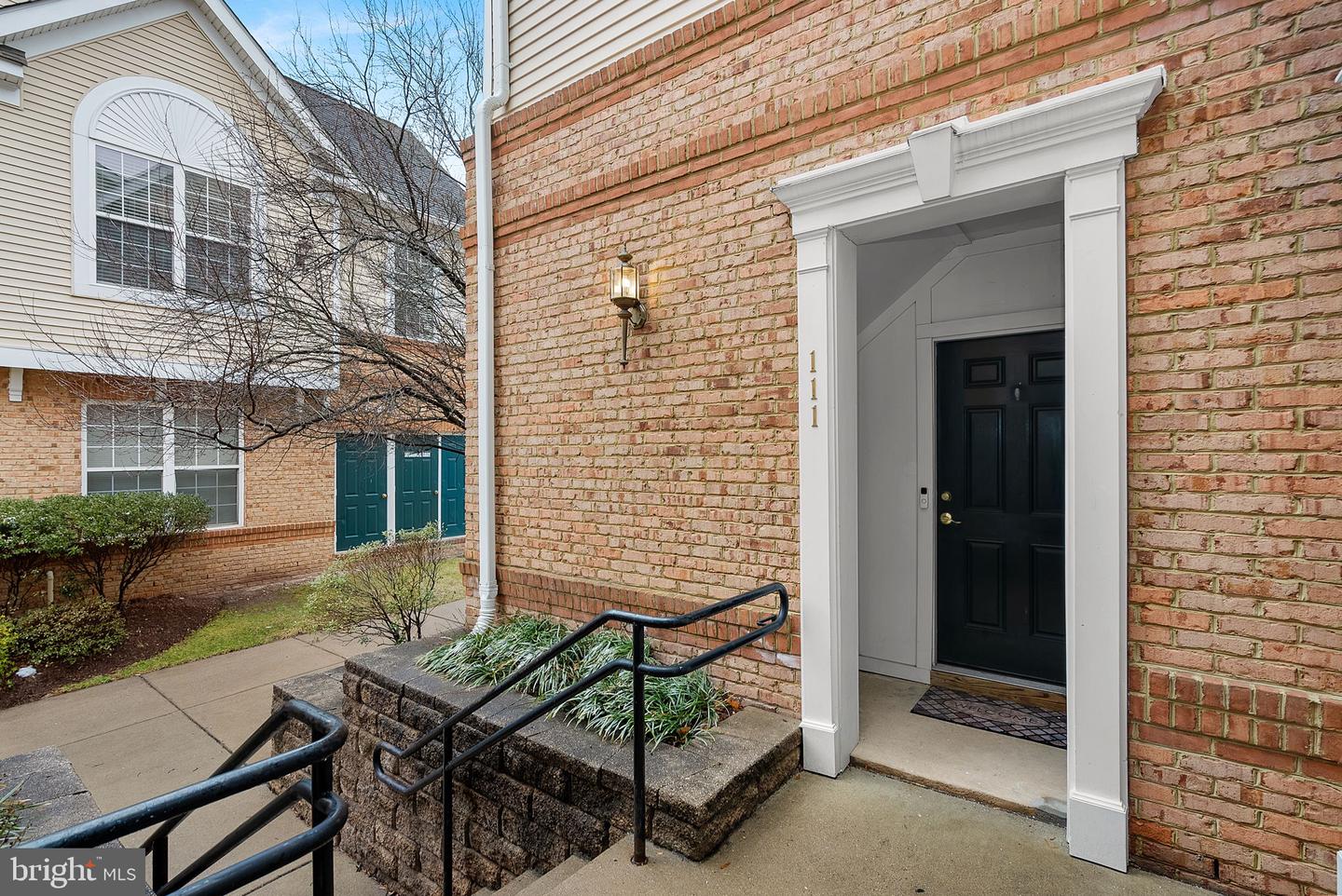 43890 HICKORY CORNER TER #111, ASHBURN, Virginia 20147, 2 Bedrooms Bedrooms, ,2 BathroomsBathrooms,Residential,For sale,43890 HICKORY CORNER TER #111,VALO2116376 MLS # VALO2116376