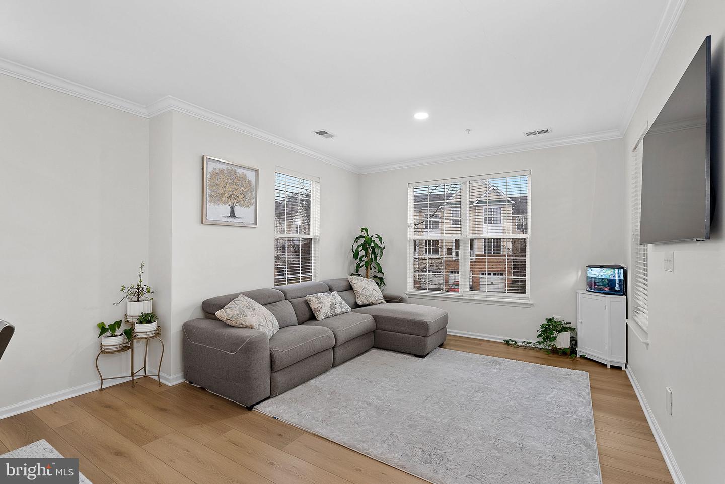 43890 HICKORY CORNER TER #111, ASHBURN, Virginia 20147, 2 Bedrooms Bedrooms, ,2 BathroomsBathrooms,Residential,For sale,43890 HICKORY CORNER TER #111,VALO2116376 MLS # VALO2116376