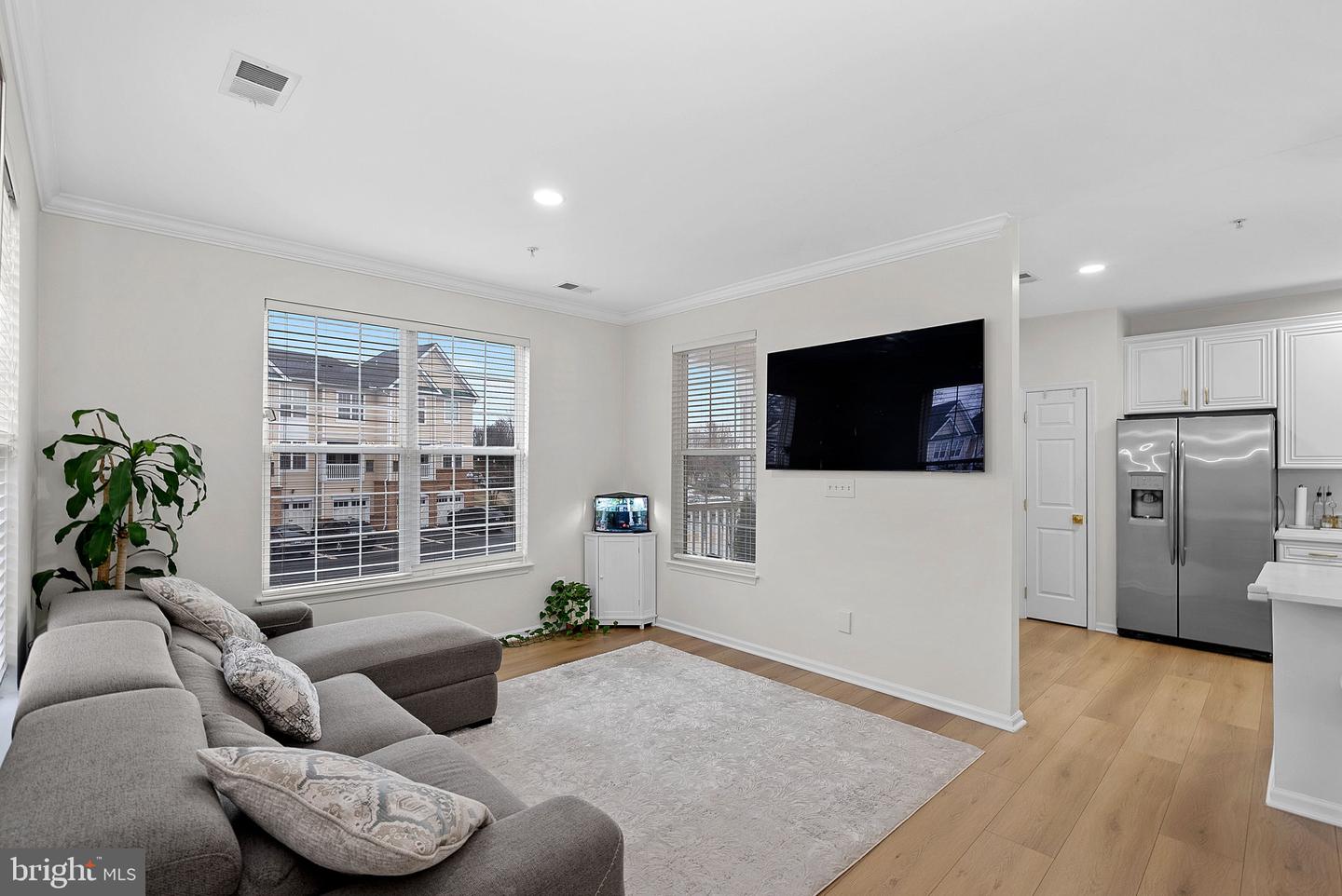 43890 HICKORY CORNER TER #111, ASHBURN, Virginia 20147, 2 Bedrooms Bedrooms, ,2 BathroomsBathrooms,Residential,For sale,43890 HICKORY CORNER TER #111,VALO2116376 MLS # VALO2116376