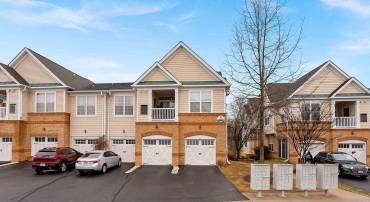 43890 HICKORY CORNER TER #111, ASHBURN, Virginia 20147, 2 Bedrooms Bedrooms, ,2 BathroomsBathrooms,Residential,For sale,43890 HICKORY CORNER TER #111,VALO2116376 MLS # VALO2116376