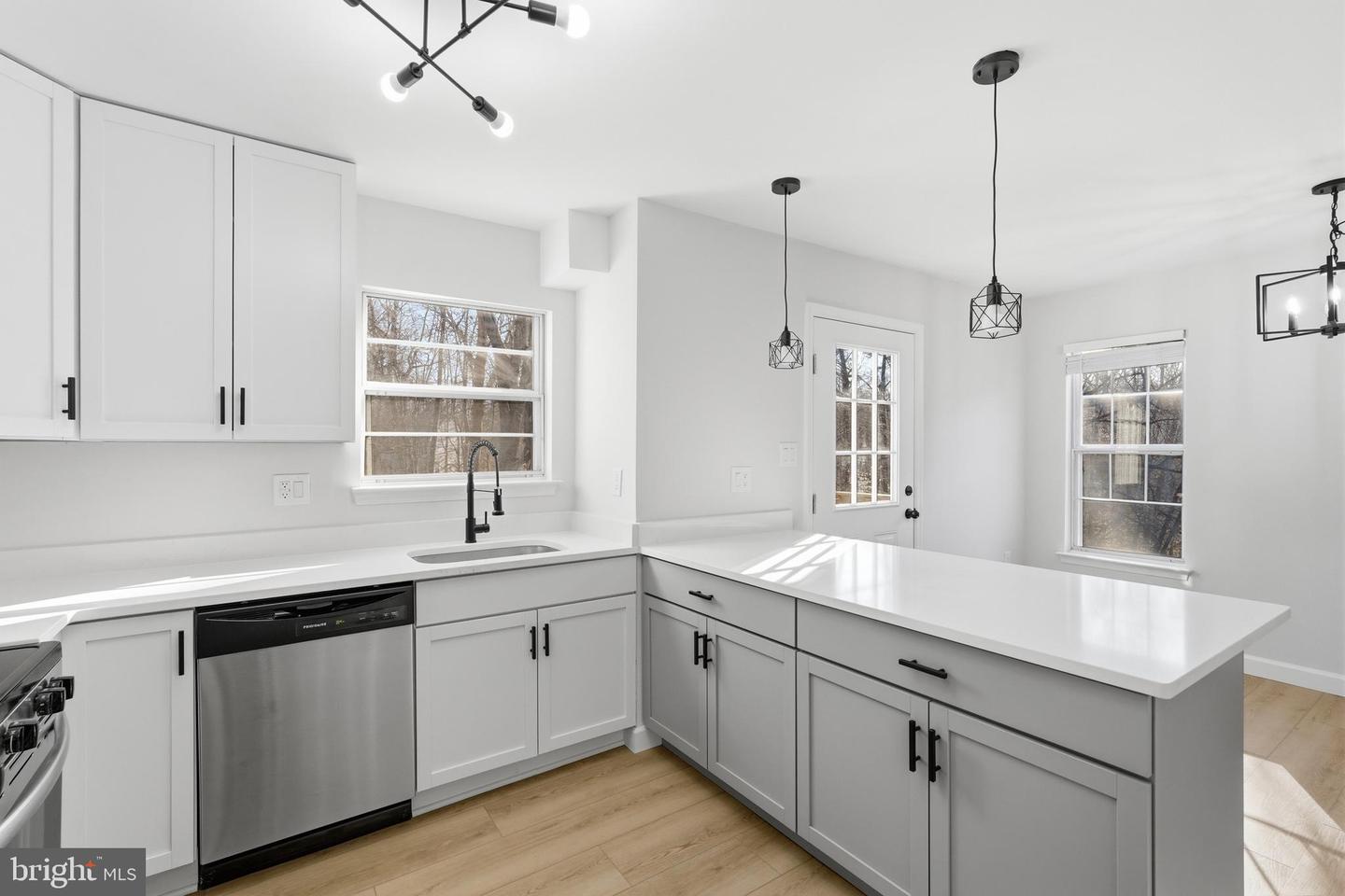 15327 INLET PL, DUMFRIES, Virginia 22025, 3 Bedrooms Bedrooms, ,3 BathroomsBathrooms,Residential,For sale,15327 INLET PL,VAPW2112988 MLS # VAPW2112988