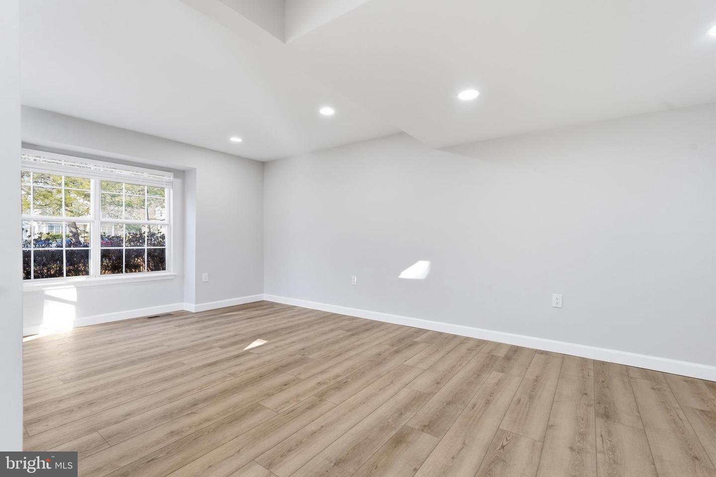 15327 INLET PL, DUMFRIES, Virginia 22025, 3 Bedrooms Bedrooms, ,3 BathroomsBathrooms,Residential,For sale,15327 INLET PL,VAPW2112988 MLS # VAPW2112988