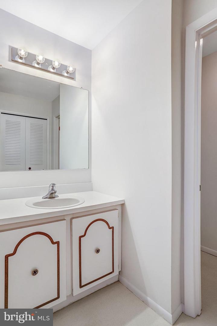 9 WRIGHTWOOD PL, STERLING, Virginia 20164, 4 Bedrooms Bedrooms, ,2 BathroomsBathrooms,Residential,For sale,9 WRIGHTWOOD PL,VALO2116434 MLS # VALO2116434