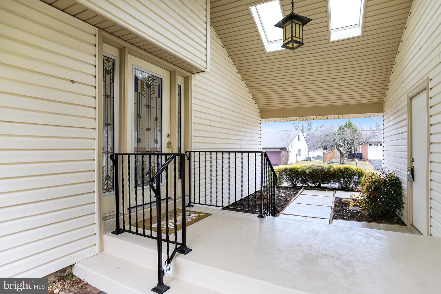 9 WRIGHTWOOD PL, STERLING, Virginia 20164, 4 Bedrooms Bedrooms, ,2 BathroomsBathrooms,Residential,For sale,9 WRIGHTWOOD PL,VALO2116434 MLS # VALO2116434