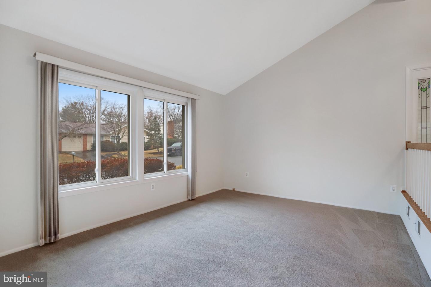 9 WRIGHTWOOD PL, STERLING, Virginia 20164, 4 Bedrooms Bedrooms, ,2 BathroomsBathrooms,Residential,For sale,9 WRIGHTWOOD PL,VALO2116434 MLS # VALO2116434