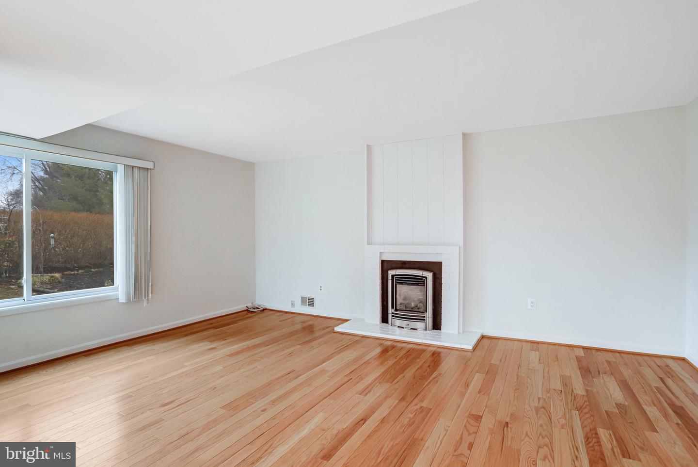 9 WRIGHTWOOD PL, STERLING, Virginia 20164, 4 Bedrooms Bedrooms, ,2 BathroomsBathrooms,Residential,For sale,9 WRIGHTWOOD PL,VALO2116434 MLS # VALO2116434