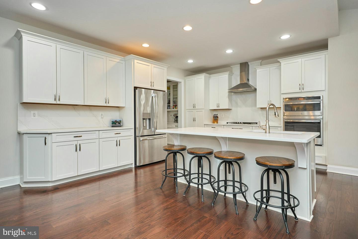 2905 RANDOM RD, FALLS CHURCH, Virginia 22042, 5 Bedrooms Bedrooms, 19 Rooms Rooms,4 BathroomsBathrooms,Residential,For sale,2905 RANDOM RD,VAFX2292182 MLS # VAFX2292182