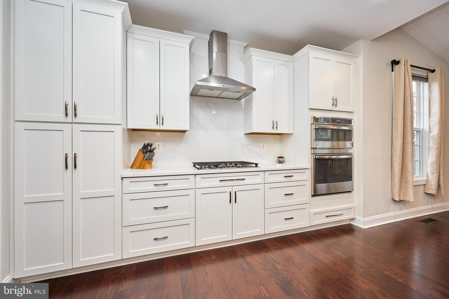 2905 RANDOM RD, FALLS CHURCH, Virginia 22042, 5 Bedrooms Bedrooms, 19 Rooms Rooms,4 BathroomsBathrooms,Residential,For sale,2905 RANDOM RD,VAFX2292182 MLS # VAFX2292182