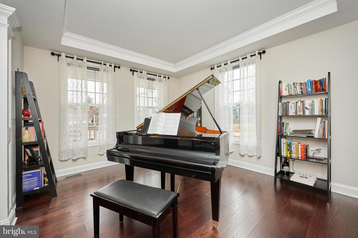 2905 RANDOM RD, FALLS CHURCH, Virginia 22042, 5 Bedrooms Bedrooms, 19 Rooms Rooms,4 BathroomsBathrooms,Residential,For sale,2905 RANDOM RD,VAFX2292182 MLS # VAFX2292182