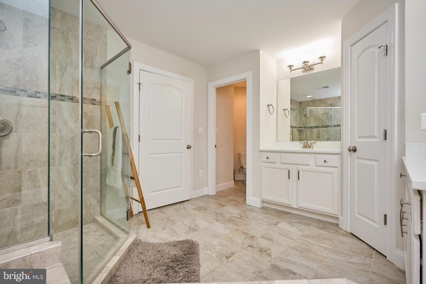 2905 RANDOM RD, FALLS CHURCH, Virginia 22042, 5 Bedrooms Bedrooms, 19 Rooms Rooms,4 BathroomsBathrooms,Residential,For sale,2905 RANDOM RD,VAFX2292182 MLS # VAFX2292182