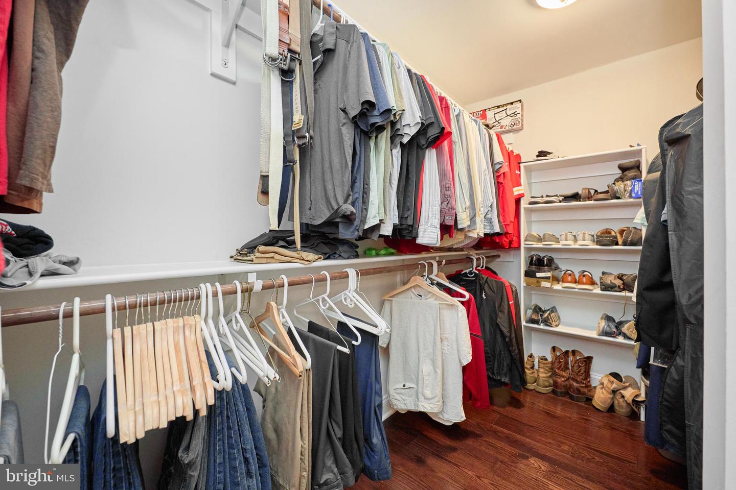 2905 RANDOM RD, FALLS CHURCH, Virginia 22042, 5 Bedrooms Bedrooms, 19 Rooms Rooms,4 BathroomsBathrooms,Residential,For sale,2905 RANDOM RD,VAFX2292182 MLS # VAFX2292182