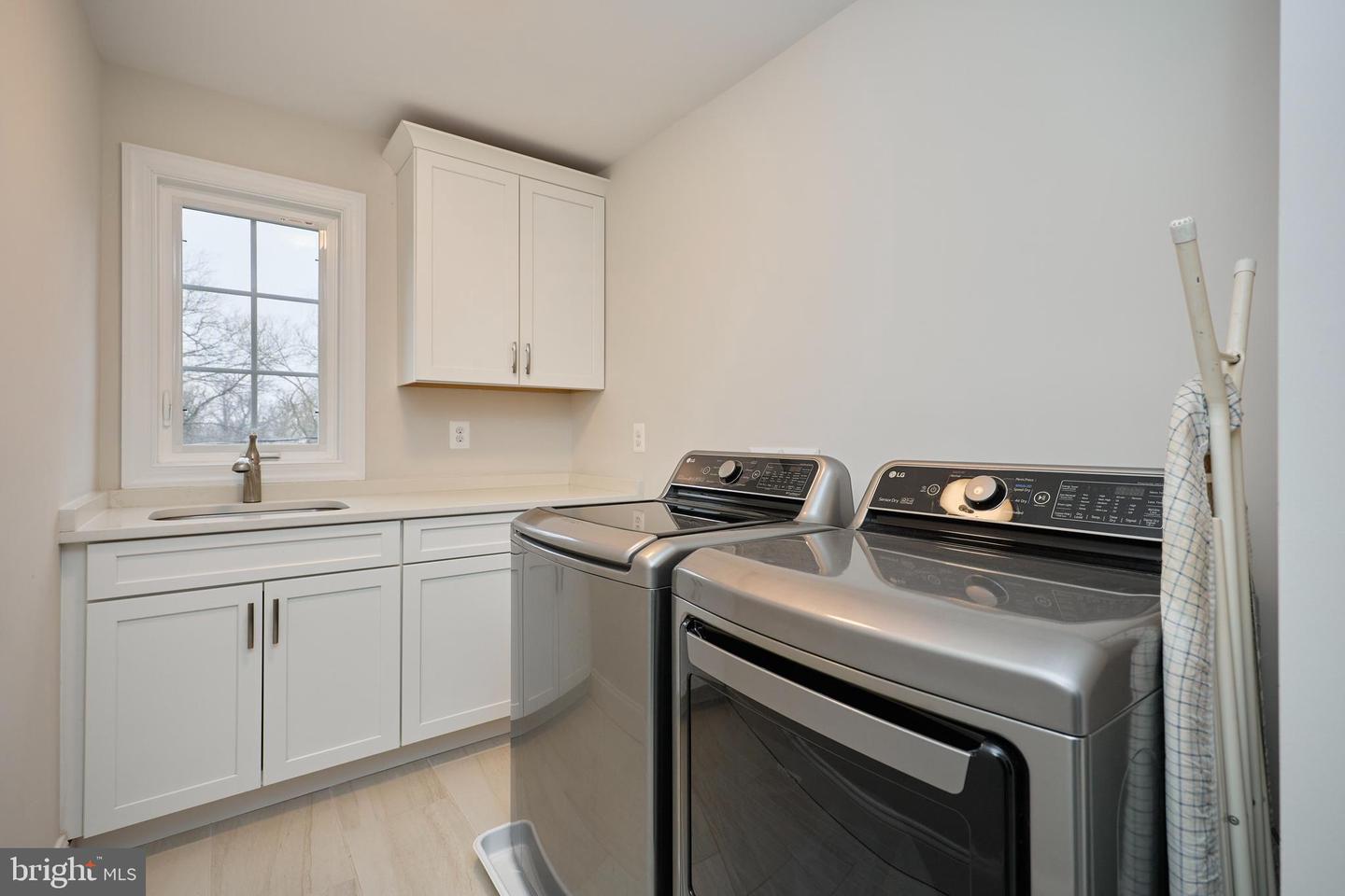 2905 RANDOM RD, FALLS CHURCH, Virginia 22042, 5 Bedrooms Bedrooms, 19 Rooms Rooms,4 BathroomsBathrooms,Residential,For sale,2905 RANDOM RD,VAFX2292182 MLS # VAFX2292182