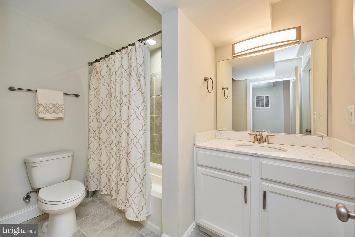 2905 RANDOM RD, FALLS CHURCH, Virginia 22042, 5 Bedrooms Bedrooms, 19 Rooms Rooms,4 BathroomsBathrooms,Residential,For sale,2905 RANDOM RD,VAFX2292182 MLS # VAFX2292182