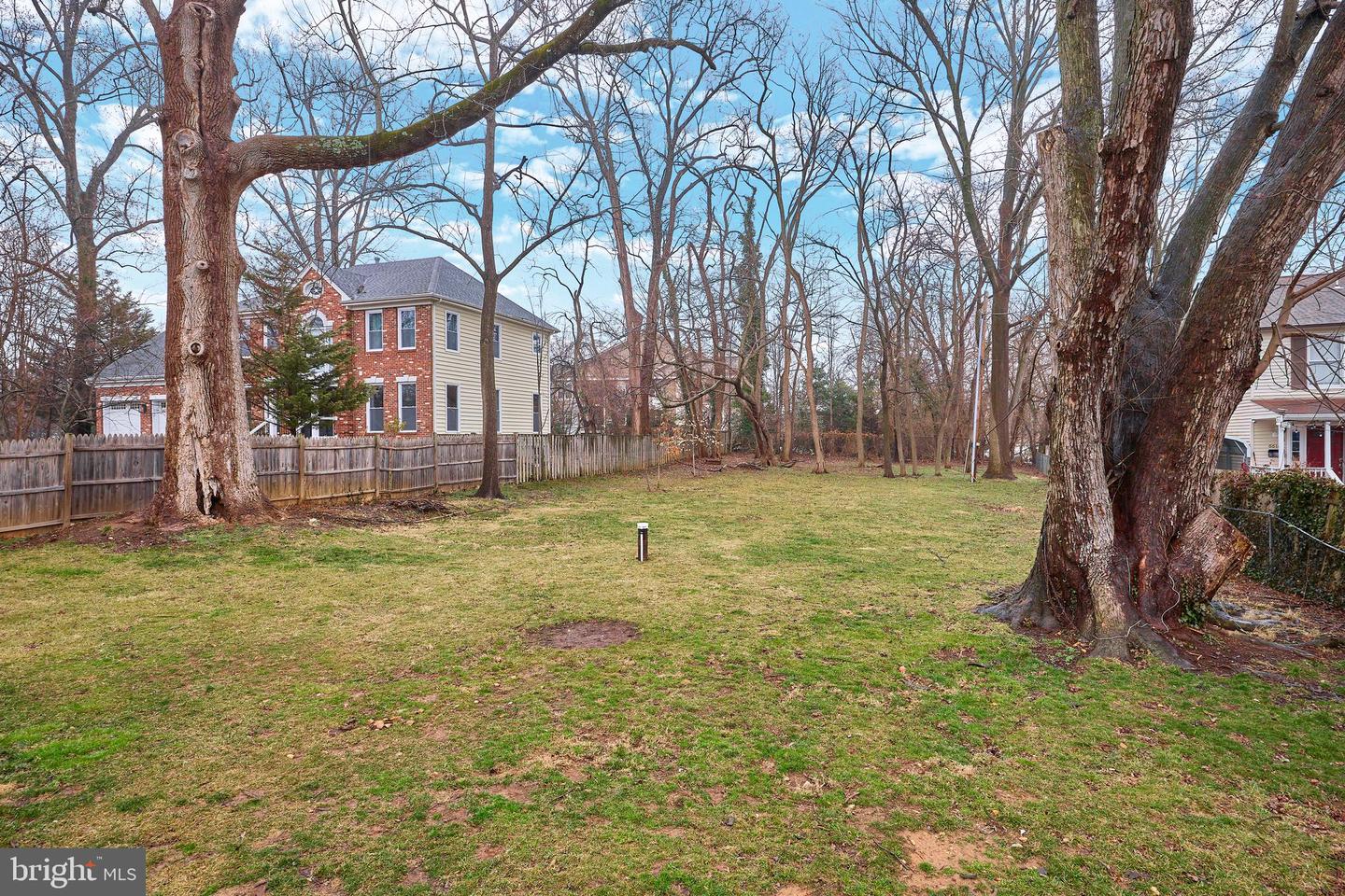 2905 RANDOM RD, FALLS CHURCH, Virginia 22042, 5 Bedrooms Bedrooms, 19 Rooms Rooms,4 BathroomsBathrooms,Residential,For sale,2905 RANDOM RD,VAFX2292182 MLS # VAFX2292182