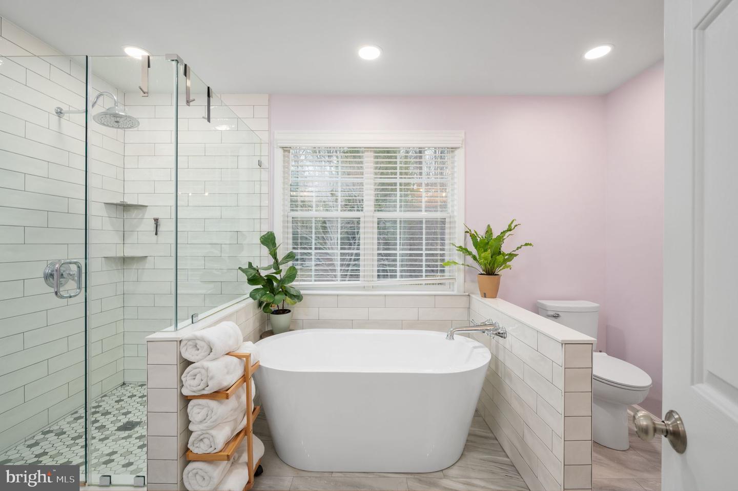 3623 CAROLINA CT, FREDERICKSBURG, Virginia 22408, 4 Bedrooms Bedrooms, ,3 BathroomsBathrooms,Residential,For sale,3623 CAROLINA CT,VASP2039440 MLS # VASP2039440