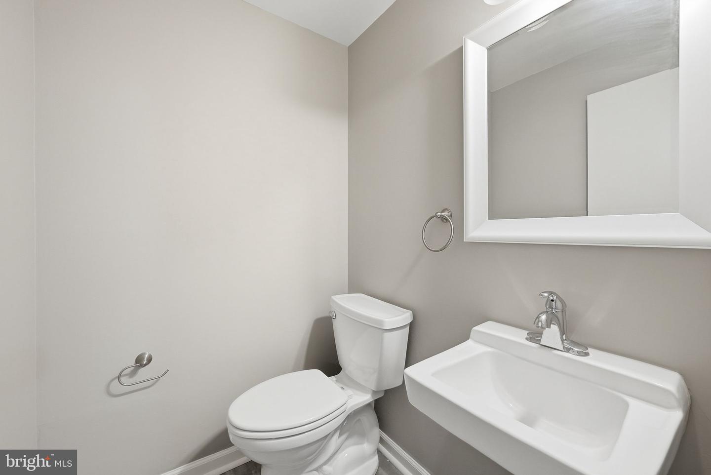 13370 NATIONVILLE LN, WOODBRIDGE, Virginia 22193, 3 Bedrooms Bedrooms, ,2 BathroomsBathrooms,Residential,For sale,13370 NATIONVILLE LN,VAPW2113032 MLS # VAPW2113032