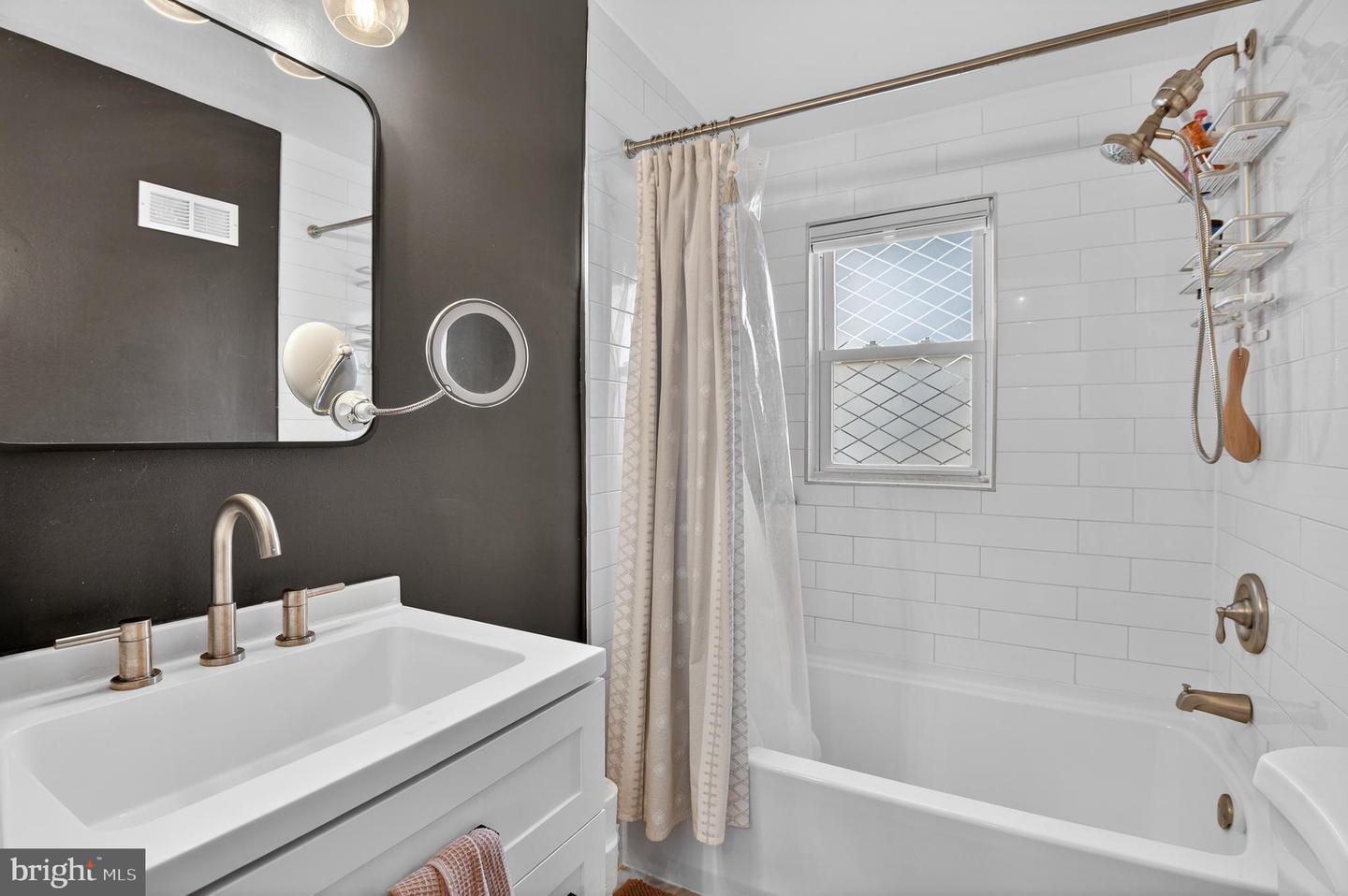 162 FORRESTER ST SW, WASHINGTON, District Of Columbia 20032, 2 Bedrooms Bedrooms, ,2 BathroomsBathrooms,Residential,For sale,162 FORRESTER ST SW,DCDC2247268 MLS # DCDC2247268