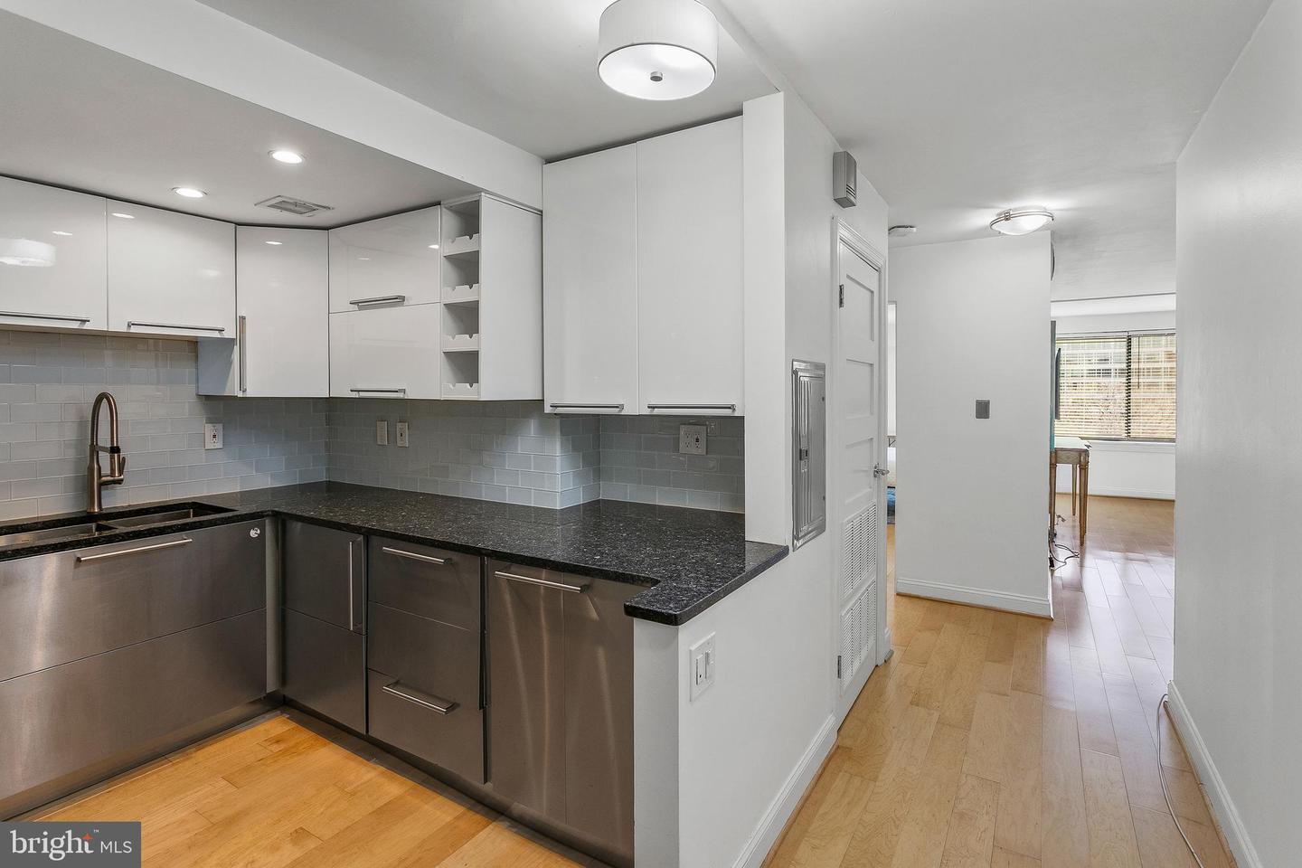 3 WASHINGTON CIR NW #603, WASHINGTON, District Of Columbia 20037, 1 Bedroom Bedrooms, ,1 BathroomBathrooms,Residential,For sale,3 WASHINGTON CIR NW #603,DCDC2247404 MLS # DCDC2247404