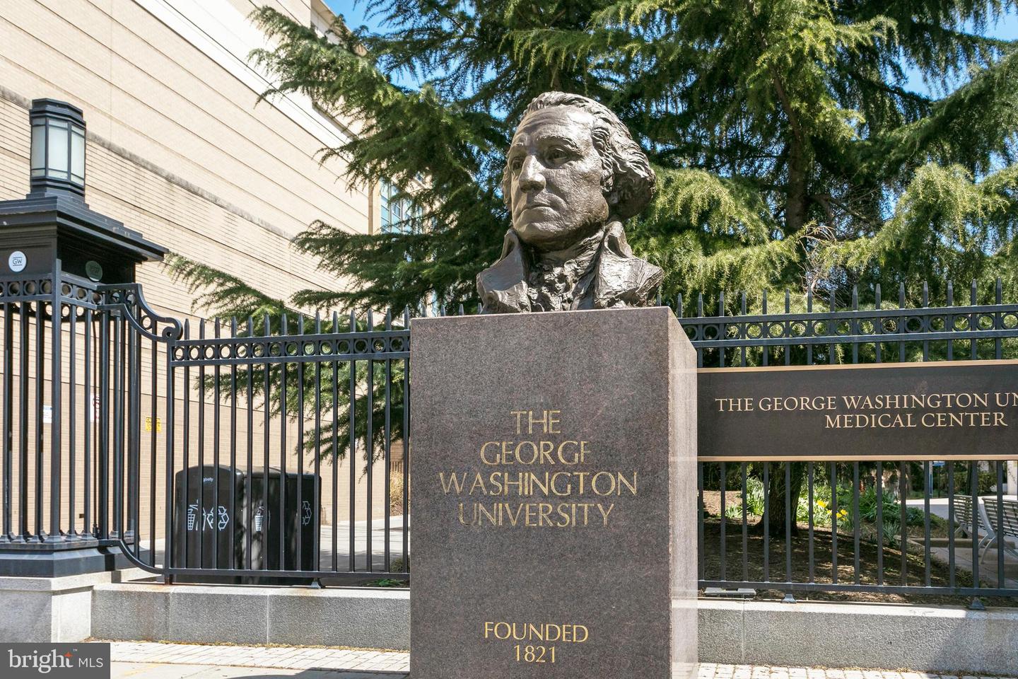 3 WASHINGTON CIR NW #603, WASHINGTON, District Of Columbia 20037, 1 Bedroom Bedrooms, ,1 BathroomBathrooms,Residential,For sale,3 WASHINGTON CIR NW #603,DCDC2247404 MLS # DCDC2247404