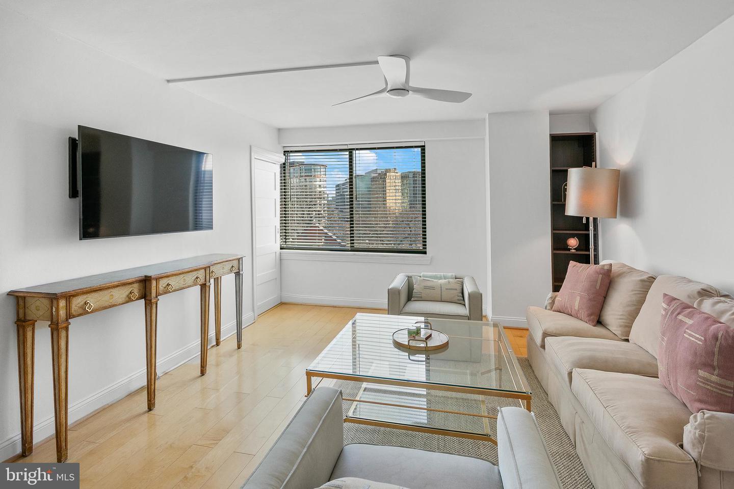 3 WASHINGTON CIR NW #603, WASHINGTON, District Of Columbia 20037, 1 Bedroom Bedrooms, ,1 BathroomBathrooms,Residential,For sale,3 WASHINGTON CIR NW #603,DCDC2247404 MLS # DCDC2247404