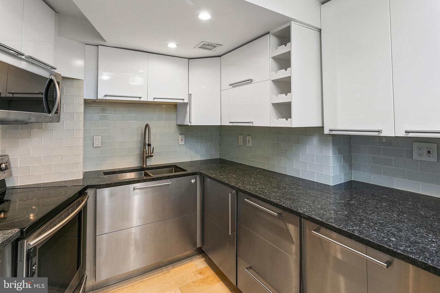 3 WASHINGTON CIR NW #603, WASHINGTON, District Of Columbia 20037, 1 Bedroom Bedrooms, ,1 BathroomBathrooms,Residential,For sale,3 WASHINGTON CIR NW #603,DCDC2247404 MLS # DCDC2247404