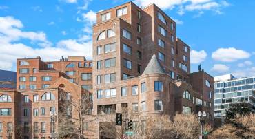 3 WASHINGTON CIR NW #603, WASHINGTON, District Of Columbia 20037, 1 Bedroom Bedrooms, ,1 BathroomBathrooms,Residential,For sale,3 WASHINGTON CIR NW #603,DCDC2247404 MLS # DCDC2247404