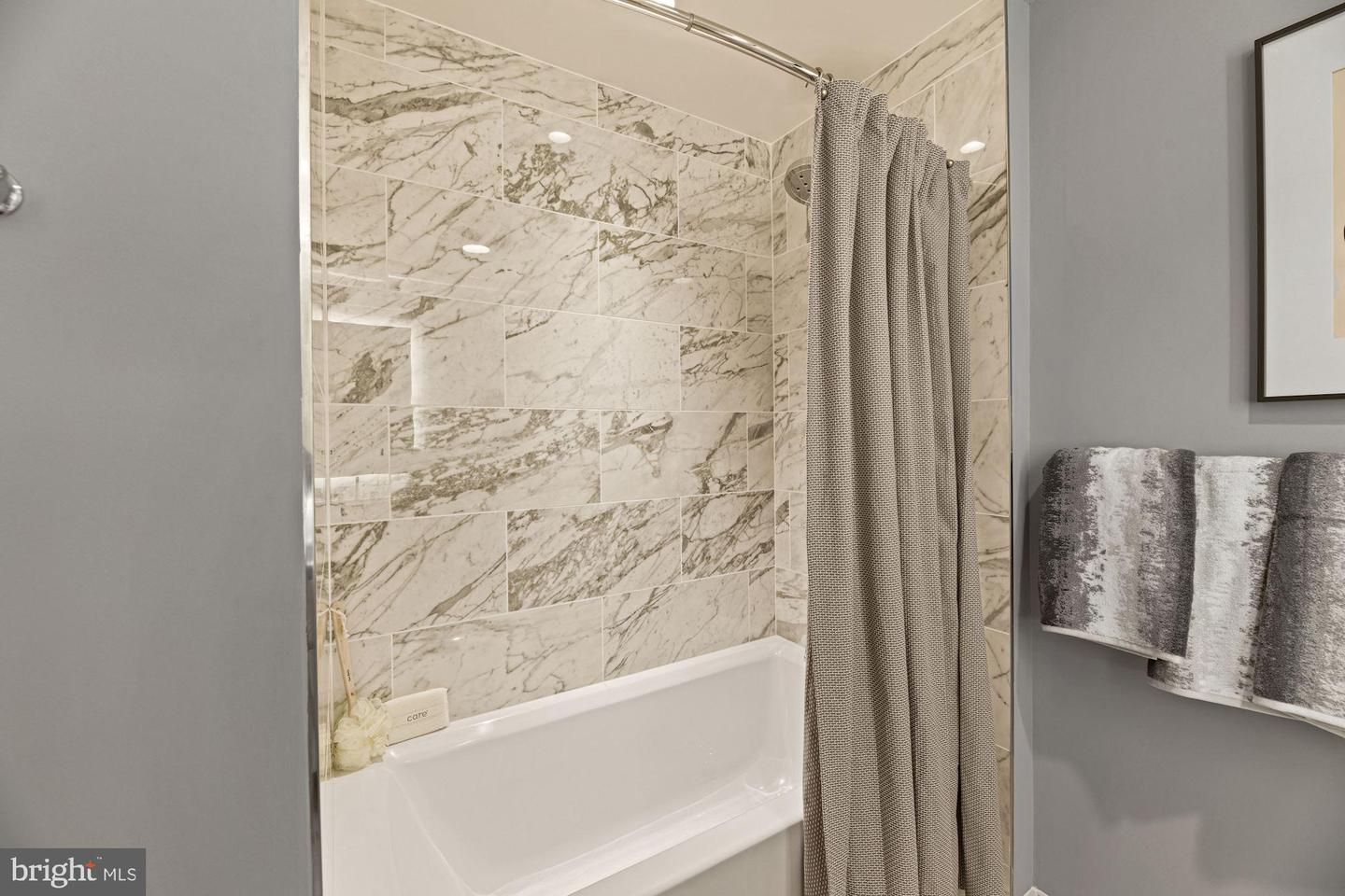 1781 N PIERCE ST #1001, ARLINGTON, Virginia 22209, 3 Bedrooms Bedrooms, ,2 BathroomsBathrooms,Residential,For sale,1781 N PIERCE ST #1001,VAAR2069166 MLS # VAAR2069166